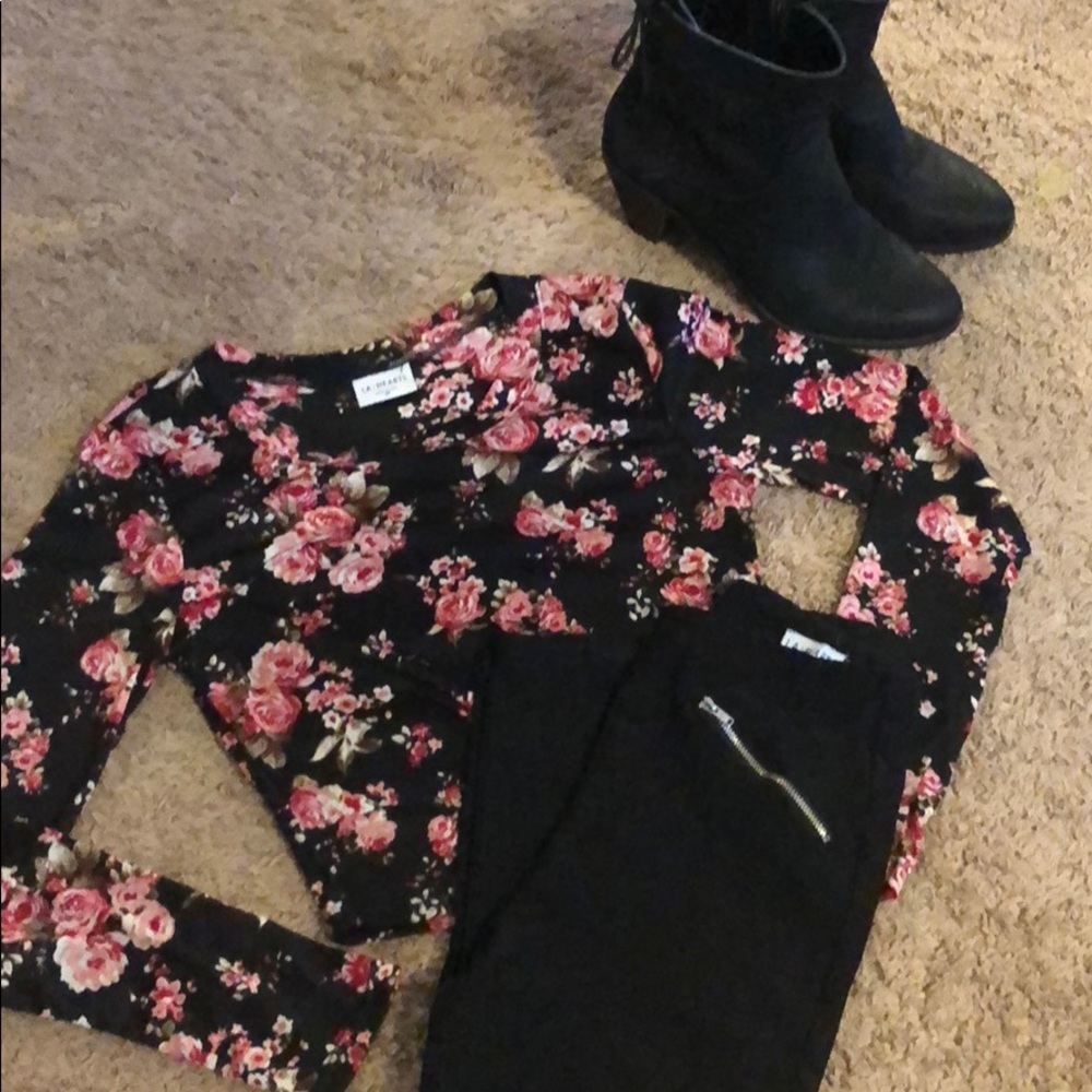 Long-Sleeve Crop top